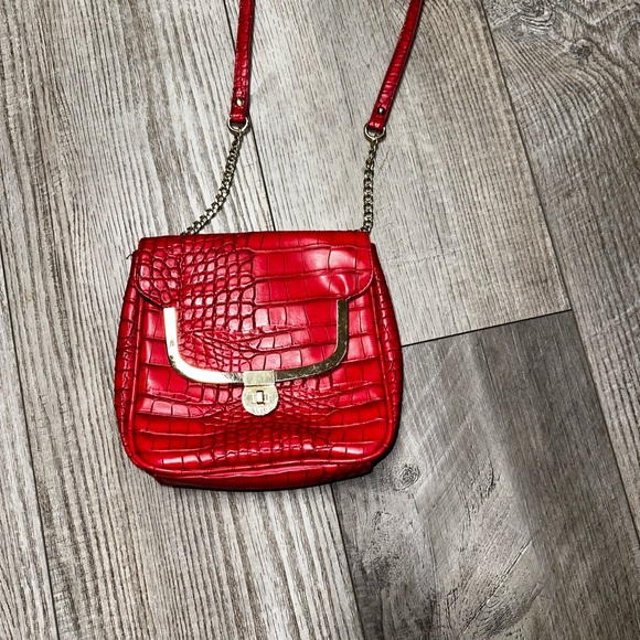 Lulu Guinness red leather croc embossed crossbody chain purse - Picture 5 of 11